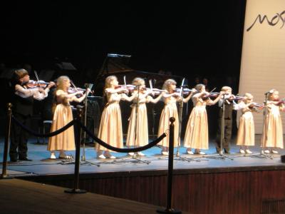 Award-winning Russian Violinists, ages 6-10