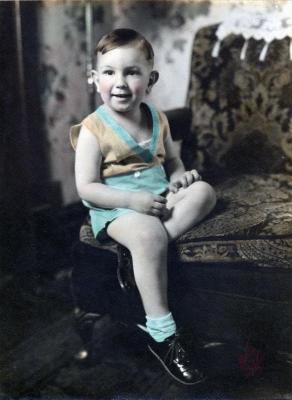 Robert Lee Grupp - circa 1931 - Born 1-22-29 - Photo Contributed