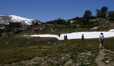 Hike Back to the lunch spot