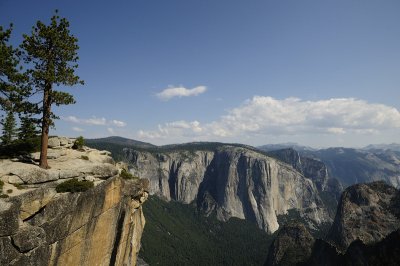 El Capitan from Crocker Point on the Pohono Trail