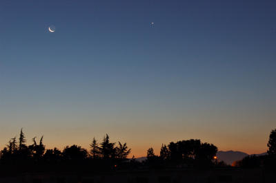 The Crescent Moon and Venus rising