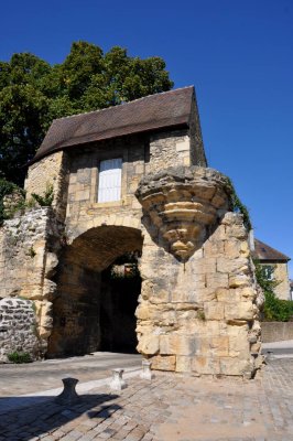 Nevers  Avant-porte du Croux