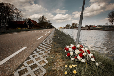 Final Places: roadside memorials -
