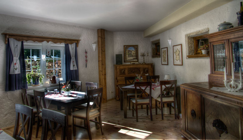 gutshof-restaurant.jpg