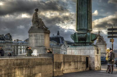 vers le louvre.jpg