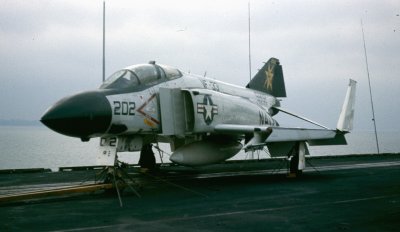 VF33-4 AG202a.jpg