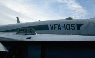 VFA105 AC4xx-03.jpg