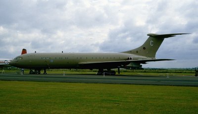 WYT84 VC10.jpg