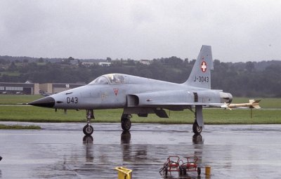 DUB 1982 F5E J3043A.jpg