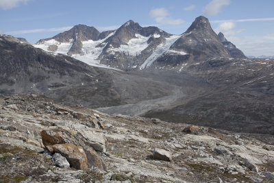Niiniartivaraq massif