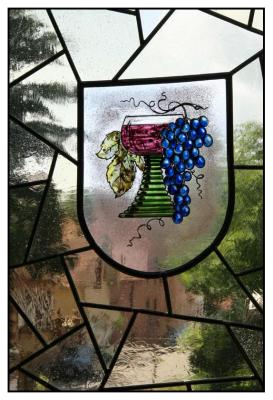 Glass painting in a wine pub