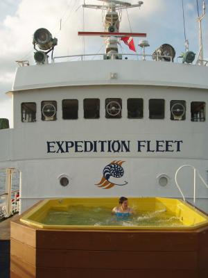 g4/76/348376/3/59619179.TubbatahaFINALdivingphotosjacuzzi.jpg