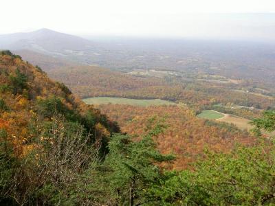 hangingrockwalk2 026.jpg