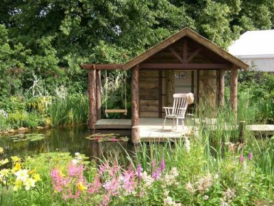 Beautiful pond and summerhouse