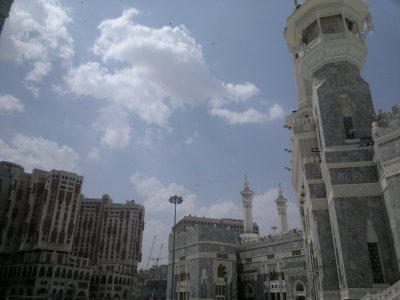 Awan di Makkah