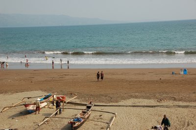 suasana pantai P Ratu