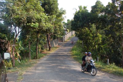 jalan menanjak naik turun