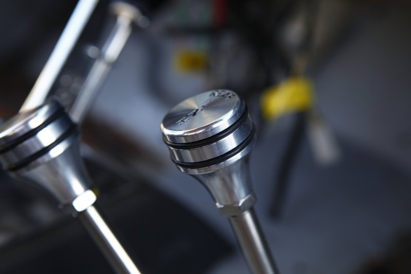 Another view of the new transfer case shifter knobs 