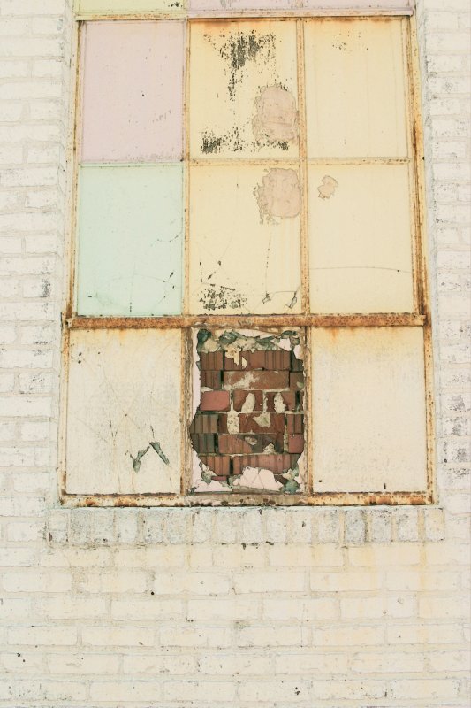 windowBrk.jpg
