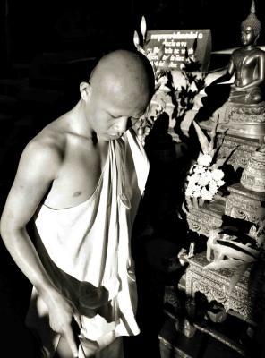 Monk  Chiang  Saen