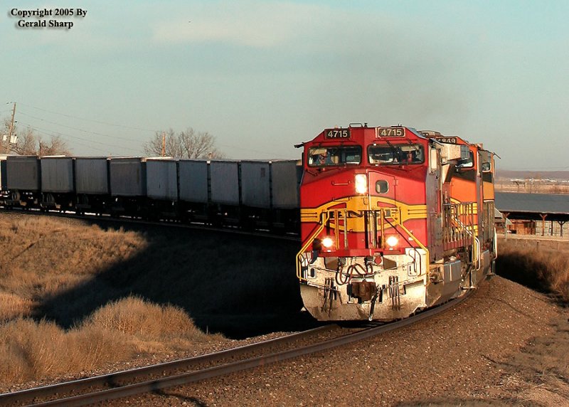 bnsf4715west_at_keensburg2.jpg