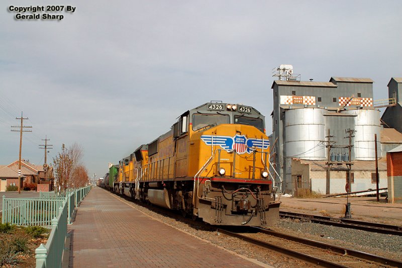 up4326_south_at_greeley_D60.jpg