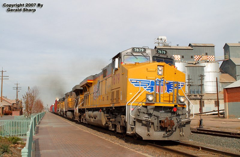 up7679_south_at_greeley_2.jpg