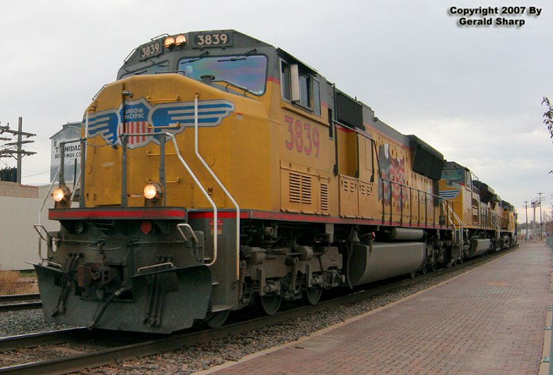 up3839_north_at_greeley.jpg