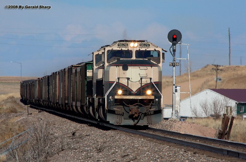 bnsf9626west_near_hudson.jpg