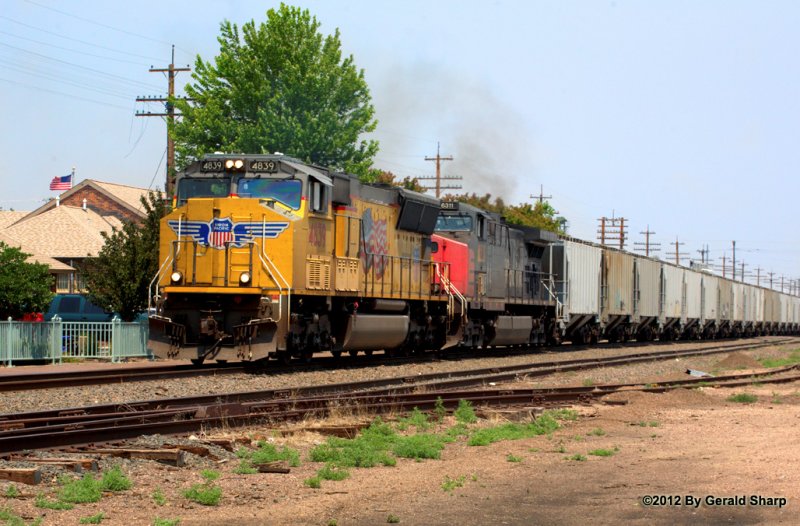 up4839_south_at_Greeley.jpg