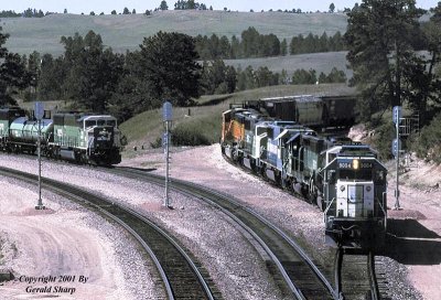 emd9004west_at_belmont.jpg