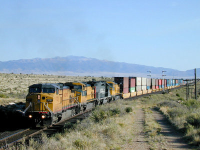up9721east_at_east_coyote5.jpg