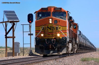 bnsf4556west_at_old_tampa.jpg