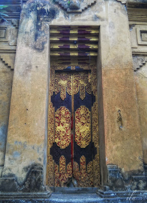 palace door