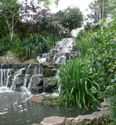 Waterfall Regent park