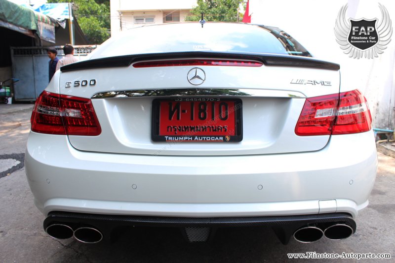 W207 Prior Design Carbon Rear Spoiler.jpg