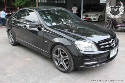 W204 C-Class Black C63 Style.jpg