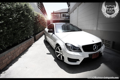 C204 C-Class Coupe C63 Style.jpg