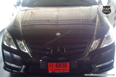 W212 E-Class Gloss Black.jpg