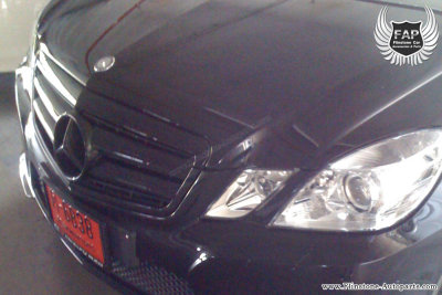 W212 E-Class Gloss Black.jpg