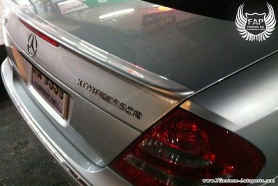 W211 AMG Rear Spoiler.jpg