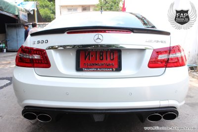 W207 Prior Design Rear Spoiler