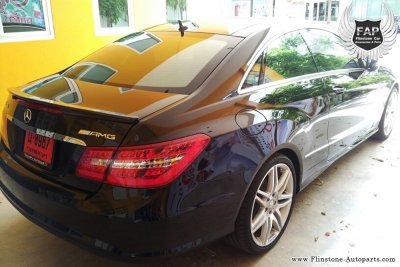 W207 Prior Design Carbon Spoiler.jpg