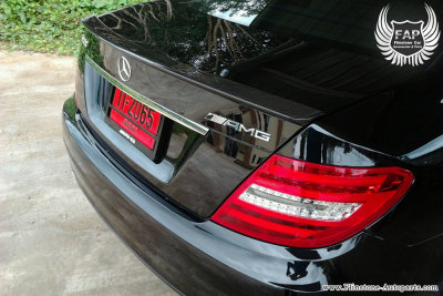 W204 AMG Carbon Rear Spoiler.jpg