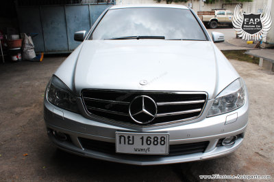 W204 C-Class Coupe C63 Style.jpg