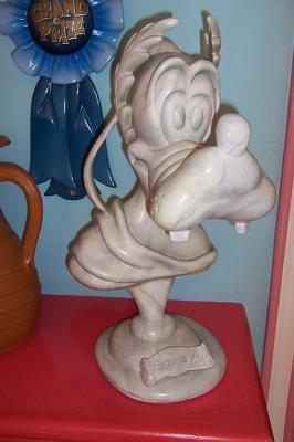 MinniesGoofyBust.jpg