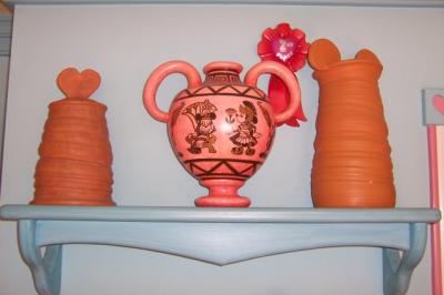 MinniesPottery.jpg