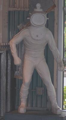 20000LeaguesStatue.jpg