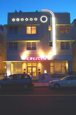 MiamiSouthBeachBuildings14.jpg