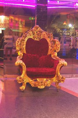 MiamiSouthBeachThrone.jpg
